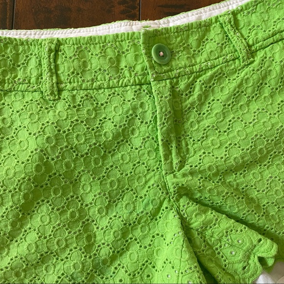 Lilly Pulitzer Green Eyelet Walsh Shorts Sz 2 - Picture 2 of 5